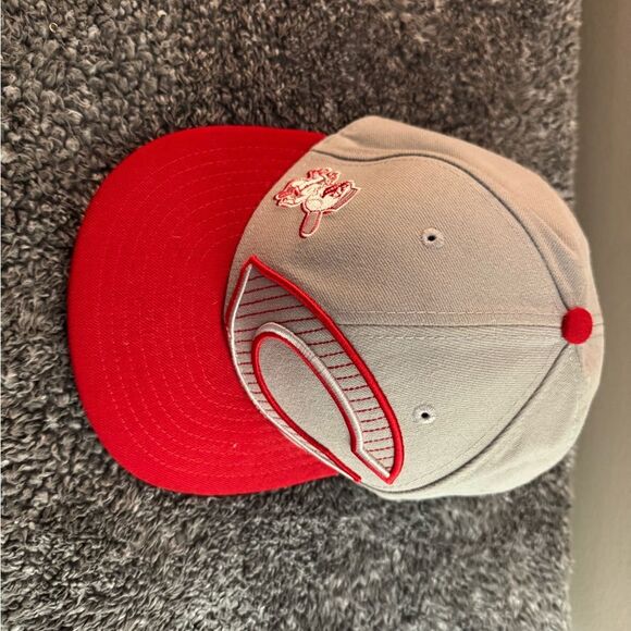 Cincinnati Reds Gray and Red Baseball Cap Flat Rim Vintage Logo - Picture 2 of 7